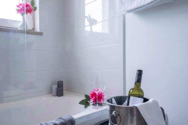 Apartment Stylish Suburb With Private Parking And Wi-fi In Residential Area Between City Centre And Hidrobaza Beach Pula