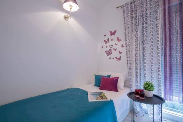 Stylish Suburb With Private Parking And Wi-fi In Residential Area Between City Centre And Hidrobaza Beach * Pula