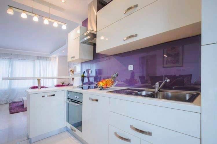 Stylish Suburb With Private Parking And Wi-fi In Residential Area Between City Centre And Hidrobaza Beach Apartment Pula