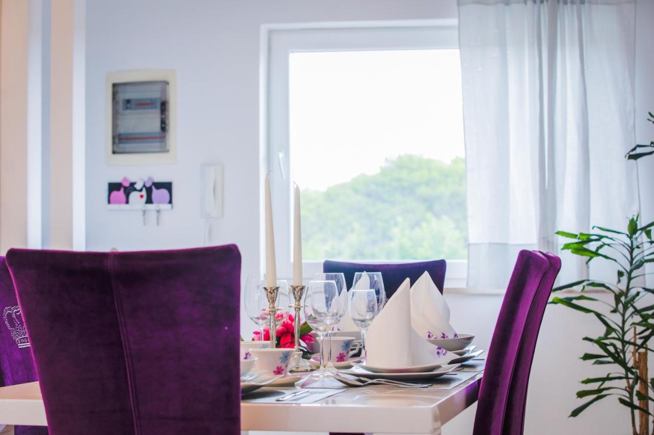 Stylish Suburb With Private Parking And Wi-fi In Residential Area Between City Centre And Hidrobaza Beach * Pula